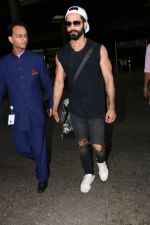 Shahid Kapoor Spotted At Airport on 21st July 2017 (1)_5972fbc5bb43f.JPG