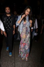 Shraddha Kapoor Spotted At Airport on 22nd July 2017 (2)_59730d33b293b.JPG