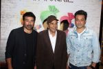 Dharmendra, Sunny Deol, Bobby Deol at the Trailer Launch Of Film Poster Boys on 24th July 2017 (10)_5976077574a0f.JPG