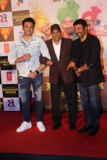 Dharmendra, Sunny Deol, Bobby Deol at the Trailer Launch Of Film Poster Boys on 24th July 2017 (72)_597606946380d.JPG