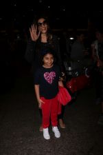 Sushmita Sen Spotted At Airport on 26th July 2017 (7)_597849aaa3e64.JPG