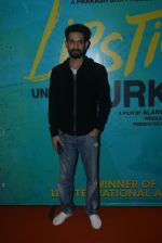 Vikrant Massey at the The Red Carpet along With Success Party Of Film Lipstick Under My Burkha on 28th July 2017 (118)_597c86d64556a.JPG