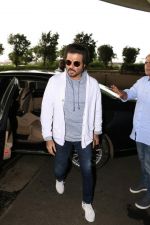 Anil Kapoor with Mubarakan team spotted at airport on 29th July 2017 (25)_597d590f00295.JPG