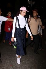 Jacqueline Fernandez spotted at airport on 29th July 2017 (10)_597d5a268060f.JPG