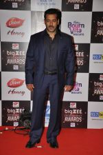 Salman KHan At Red Carpet Of Big Zee Entertainment Awards 2017 on 29th July 2017 (6)_597d928e2960f.JPG