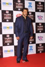 Salman Khan At Red Carpet Of Big Zee Entertainment Awards 2017 on 29th July 2017 (59)_597d929172bea.JPG
