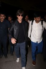 Shah Rukh Khan spotted at airport on 29th July 2017 (1)_597d5ad4140c2.JPG