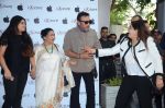 Asha Bhosle, Jackie Shroff at the Launch OF Zanai Bhosle_s iAzre, Apple Store on 30th July 2017 (37)_597eab7102631.JPG