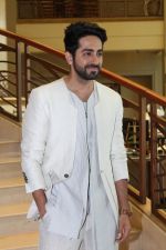 Ayushmann Khurrana at the Trailer Launch Of Movie Shubh Mangal Savdhan on 1st Aug 2017 (30)_59808a3be7c6a.JPG