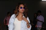 Esha Gupta Spotted At Airport on 2nd Aug 2017 (14)_5982ad48d2fcb.JPG