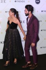 Mira Rajput, Shahid Kapoor at The Red Carpet Of Vogue Beauty Awards 2017 on 2nd Aug 2017 (145)_5982a69a71110.JPG