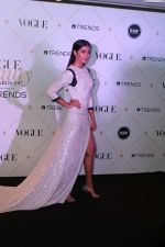 Pooja Hegde at The Red Carpet Of Vogue Beauty Awards 2017 on 2nd Aug 2017 (93)_5982a73beea54.JPG