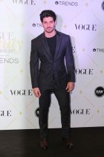 Sooraj Pancholi at The Red Carpet Of Vogue Beauty Awards 2017 on 2nd Aug 2017 (79)_5982a7f98a547.JPG