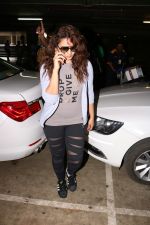Huma Qureshi Spotted At Airport on 3rd Aug 2017 (1)_5985b0e5de635.JPG