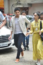 Sidharth Malhotra On The Set Of Comedy Dangal For A Gentleman Promotion on 7th Aug 2017 (72)_59882913d45ba.JPG