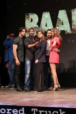 Vidyut Jammwal, Ajay Devgan, Ileana D_Cruz, Esha Gupta, Emraan Hashmi at The Trailer Launch Of Baadshaho on 7th Aug 2017 (105)_59895ad99da39.JPG