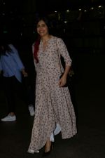 Adah Sharma Spotted At Airport on 9th Aug 2017 (5)_598accdecfb13.JPG