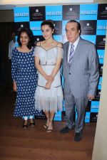Taapsee Pannu Unveils Health & Nutrition August Issue on 8th Aug 2017 (22)_598aad83201c4.JPG