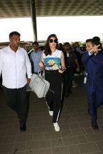 Anushka Sharma Spotted At Airport on 9th Aug 2017 (2)_598bf68863f2a.JPG