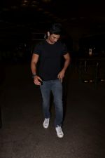 Sushant Singh Rajput Spotted At Airport on 10th Aug 2017 (9)_598c171f286bf.JPG