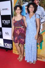 Sanya Malhotra, Fatima Sana Shaikh at the Special Screening Of Film Toilet Ek Prem Katha on 10th Aug 2017 (57)_598d6e97090a0.JPG