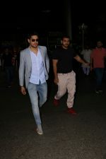 Sidharth Malhotra Spotted At Airport on 11th Aug 2017 (9)_598f31a302b0c.JPG