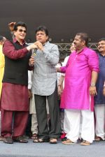 Jeetendra at the Song Launch Of Film Daddy In Dahi Handi Celebration on 15th Aug 2017 (85)_5993e62dcc66c.JPG