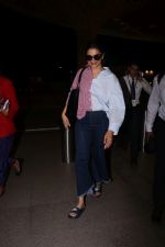 Deepika Padukone Spotted At Airport on 16th Aug 2017 (11)_59959ee6bcc85.JPG
