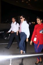 Deepika Padukone Spotted At Airport on 16th Aug 2017 (2)_59959ed9ccf31.JPG