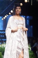 Model at the Ramp Walk For LFW 2017 on 16th AUg 2017 (18)_599564e8305f3.JPG