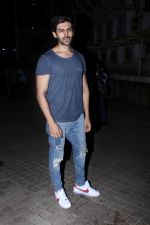 Kartik Aaryan at the Special Screening Of Film Partition 1947 on 17th Aug 2017 (142)_5996acca18128.JPG