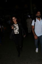 Sunny Leone At International Airport on 17th Aug 2017 (8)_5996916c1bad5.JPG