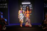 Chitrangada Singh On Ramp Walk For Neha Agarwal As A Showstopper For LFW 2017 on 18th Aug 2017 (46)_59985a0bd4a5d.JPG