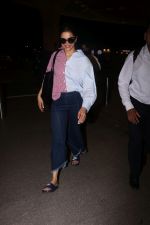 Deepika Padukone Spotted At Airport on 18th Aug 2017 (5)_59984902a3003.JPG