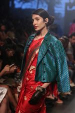 Model At Ramp Walk For Shailesh Singhania As A Showstopper For LFW 2017 on 18th Aug 2017 (11)_599853c836aee.JPG