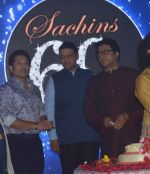 Sachin Tendulkar At Sachin Pilgaonkar Birthday Celebration on 18th Aug 2017 (14)_59984c86a081b.jpeg