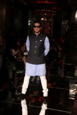 Zayed Khan As Guest At LFW 2017 on 18th Aug 2017 (2)_59985bc1e8f12.JPG