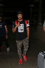 Raftaar Spotted At Airport on 19th Aug 2017 (2)_599924c54735d.JPG