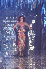 Jacqueline Fernandez Walks Ramp For Manish Malhotra At LFW Winter Festive 2017 on 20th Aug 2017 (62)_599a8c0018bda.JPG