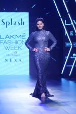 Sunny Leone Walks Ramp For Splash Show At LFW Winter Festive 2017 on 20th Aug 2017 (58)_599a88383b5ab.JPG