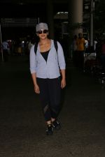 Huma Qureshi Spotted At Airport on 21st Aug 2017 (9)_599bcda7ed733.JPG