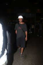 Sunil Grover Spotted At Airport on 23rd Aug 2017 (3)_599d48a1dc012.JPG