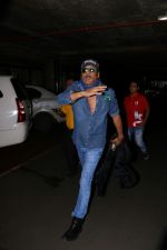 Jackie Shroff Spotted At Airport on 23rd Aug 2017 (1)_599e7123b952a.JPG