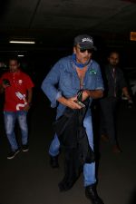 Jackie Shroff Spotted At Airport on 23rd Aug 2017 (6)_599e712a0e6d9.JPG