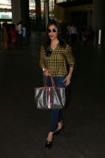 Sophie Choudry Spotted At Airport on 23rd Aug 2017 (4)_599e713c51830.JPG