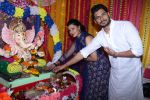 Sambhavna Seth & Avinash Dwivedi Celebrating Ganpati Chaturthi Festival At Home on 25th Aug 2017 (1)_59a01d598cf99.JPG
