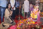 Poonam Pandey Came For Darshan At Andheri Cha Raja on 28th Aug 2017 (5)_59a5081e7e1f4.JPG