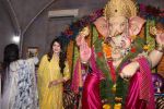 Urvashi Rautela Visit Andheri Cha Raja To Take Blessing Of Bappa on 28th Aug 2017 (18)_59a508682e2fc.JPG