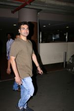 Arbaaz Khan Spotted At Airport on 1st sept 2017 (15)_59aa4aa8eb387.JPG