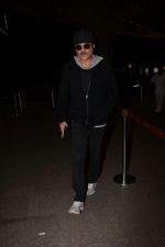 Anil Kapoor Spotted At Airport on 7th Sept 2017 (10)_59b0f4af3bdd8.JPG